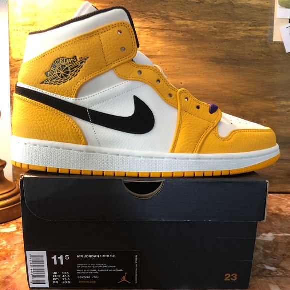 Air Jordan 1 Mid SE Lakers University Gold Purple - Picture 3 of 7